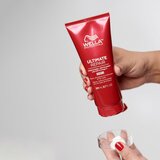 Wella Professionals Ultimate Repair Conditioner vlažilni balzam za poškodovane in barvane lase 200 ml | Shoptok.si