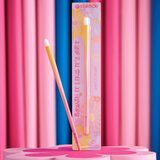 Essence BRUSH IT LIKE IT'S ART pencil brush čopič za ličenje oči 01 Precision Meets Paint-spiration 1 kos | Shoptok.si