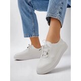 Resti Women's perforated laced sports shoes Vaned | ePonuda.com
