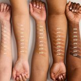 Benefit The POREfessional Foundation tekoči puder z učinkom osvetljevanja z niacinamidom odtenek 22N Outstanding 30 ml | Shoptok.si