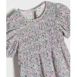 Sinsay Haljina s malim cvjetnim uzorkom, naborenim gornjim dijelom i puff rukavima | shoptok.hr