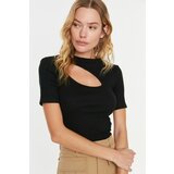 Trendyol Black Cut Out Detailed Collar Blouse | ePonuda.com
