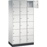 C+P Jeklena omara s predelki z zaklepanjem INTRO, višina predelka 285 mm, ŠxG 920 x 500 mm, 18 predelkov, korpus svetlo siv, vrata svetlo siva | Shoptok.si