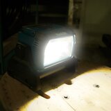 Makita akumulatorska LED lampa reflektor LXT DEADML809 | ePonuda.com