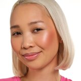 Essence Radiant Light paleta highlightera i rumenila nijansa Glow Icon 11 g Slike