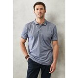 ALTINYILDIZ CLASSICS Men's Non-shrinking Cotton Fabric Regular Fit Wide Cut, Navy Blue Roll-Up Polo Collar with Pockets T-Shirt. cene
