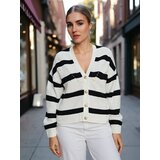 Sinsay Vesta s ukrasnim gumbima | shoptok.hr
