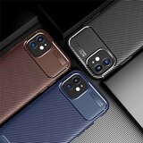 Techsuit CarbonFiber maska za iPhone 11 &amp;ndash; crna Slike