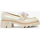 Resti Lacquered beige moccasins for women Geloppa- Footwear | ePonuda.com