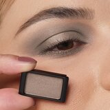 Artdeco Eyeshadow Pearl sjenila za oči za umetanje u paletu s bisernim sjajem nijansa 17 Pearly Misty Wood 0,8 g | shoptok.hr
