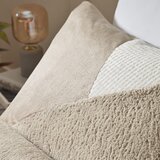 Catherine Lansfield Bež podaljšana posteljnina za zakonsko posteljo iz mikropliša 230x220 cm Larsson Geo – | Shoptok.si