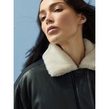 Sinsay Bomber jakna od imitacije kože s ovratnikom od umjetnog krzna | shoptok.hr