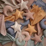 Mushie Lovey Crib Toy Star ninica 1 kos | Shoptok.si