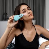 Foreo BEAR™ 2 eyes & lips mikrotokovna naprava za čvrstejši obraz za okoli oči in ustnic Arctic Blue 1 kos | Shoptok.si