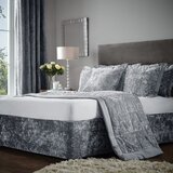Catherine Lansfield Siva navlaka za okvir kreveta s gumom od samta 152x198 cm Crushed Velvet – | shoptok.hr