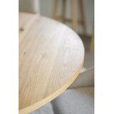 Rowico Okrogla raztegljiva jedilna miza v hrastovem dekorju v naravni barvi ø 135 cm Maddock – | Shoptok.si