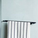Brabantia obešalo za brisače mineral mindset - siva | Shoptok.si