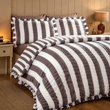 Catherine Lansfield Temno rjava posteljnina za zakonsko posteljo 220x230 cm Seersucker Frill Stripe &amp;ndash; Slike