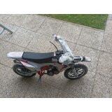Ramiz Otroški bencinski motor RENEGADE 50R cross rdeča | Shoptok.si