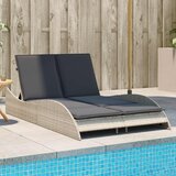 vidaXL ležalnik z blazino svetlo siv 114x205x73 cm poli ratan | Shoptok.si