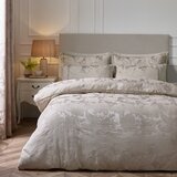 Catherine Lansfield Svetlo rjava podaljšana posteljnina za zakonsko posteljo iz žakarja 230x220 cm Opulent Jacquard – | Shoptok.si