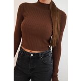 Kesi Włoski Women's ribbed dress with a turtleneck and decorative buttons burgundy | shoptok.hr