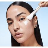 MAC Cosmetics Hyper Real 001 Serum + Moisturizer Brush večnamenski čopič za nanos podlage | Shoptok.si