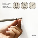 Umbra Mat bel stenski obešalnik iz masivnega bora 51 cm Flip – | Shoptok.si