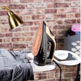 Russell Hobbs Glačalo za rublje Bakar 23975-56 2600W | shoptok.hr