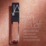 Nars Sparked Liquid Eyeshadow bleščeča tekoča senčila za oči odtenek LIVING DOLL 3.5 ml | Shoptok.si
