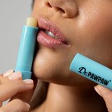 Dr.PAWPAW Flavoured Balm vlažilni balzam za ustnice okus Kokos 4 g | Shoptok.si