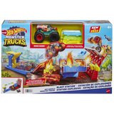 Hot Wheels Monster Trucks Explosive Garage igralni komplet | Shoptok.si