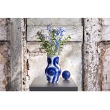 Kähler Design Modra lončena ročno poslikana vaza Tulle – | Shoptok.si