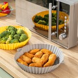 Paket od 4 silikonske košare s ručkama za fritezu na vrući zrak i 2 kuhinjske četkice InnovaGoods | shoptok.hr