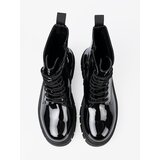 Shelvt Black patent workers on a massive sole | Shoptok.si