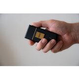 Wahl Travel Shaver Gold Edition putni aparat za brijanje za bradu i brkove 1 kom | shoptok.hr