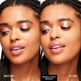 MAC Cosmetics Studio Fix Pro Set + Blur Weightless Loose Powder matirajući puder za učvršćivanje nijansa Translucent 6,5 g | shoptok.hr