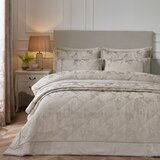 Catherine Lansfield Bež prešito pregrinjalo iz žakarja 240x260 cm Opulent Jacquard – | Shoptok.si