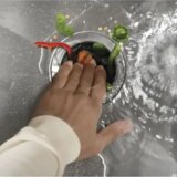 Insinkerator Drobilica IN-SINK-ERATOR EVOLUTION PLUS 750 EC (uključen krom pneumatski prekidač) | shoptok.hr