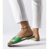D/CEO White slides Ypsy | Shoptok.si
