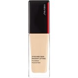 Shiseido Synchro Skin Radiant Lifting Foundation Advanced posvetlitveni lifting tekoči puder SPF 30 odtenek 110 Alabaster 30 ml | Shoptok.si