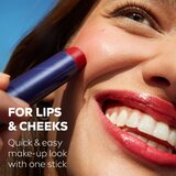 Labello Caring Beauty balzam za ustnice za toniranje odtenek Red 4.8 g | Shoptok.si