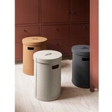 Blomus Tamno siva košara za rublje od imitacije kože Sahla M – | shoptok.hr