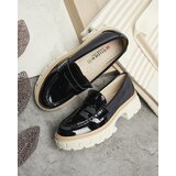 Resti Black lacquered moccasins for women Mewira - Footwear | ePonuda.com