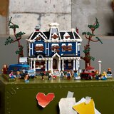 Lego LEGO® Icons - Stranger Things: hiša Creel (11370) | Shoptok.si