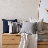 Modern Living Okrasna Blazina Laurenz | Shoptok.si