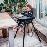 Momi stolica za hranjenje bebe flovi grey black, 6m+ | ePonuda.com