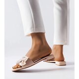 D/CEO White slides Ypsy | Shoptok.si