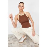 Trendyol Brown Barbell Neck Contrast Piping Detail Ribbed Elastic Knitted Undershirt Cene