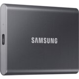 Samsung EXT.SSD Portable T7 1TB USB 3.2 Gen 2 Sequential Read/Write : Up to 1,050MB/sec /Up to 1,000... Samsung EXT.SSD Portable T7 1TB USB 3.2 Gen 2 Sequential Read/Write : Up to 1,050MB/sec /Up to 1,000... Slike